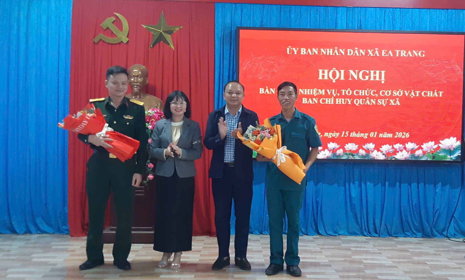 TIẾP NHẬN BỘ ĐỘI CHÍNH QUY VỀ LÀM CHỈ HUY TRƯỞNG BAN CHỈ HUY QUÂN SỰ XÃ