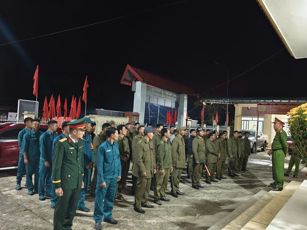 Lực lượng vũ trang xã Ea Trang ra quân bảo đảm an ninh trật tự trước, trong và sau Tết Nguyên đán