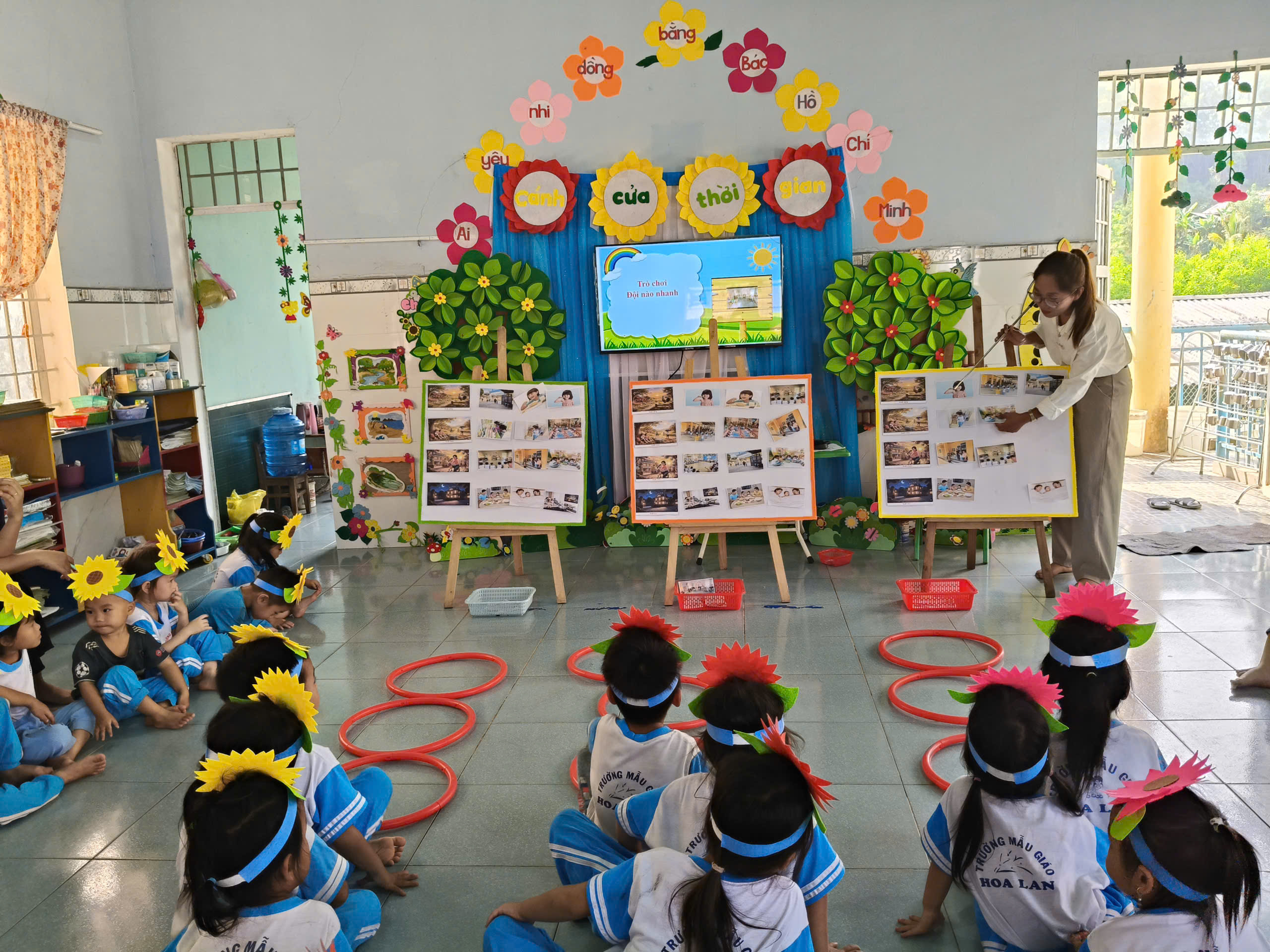 KHI "ÁNH SÁNG" AI CẬP BẾN THÔN EA BRA, XÃ EA TRANG:  LỚP HỌC 4.0 GIỮA LƯNG CHỪNG TRỜI