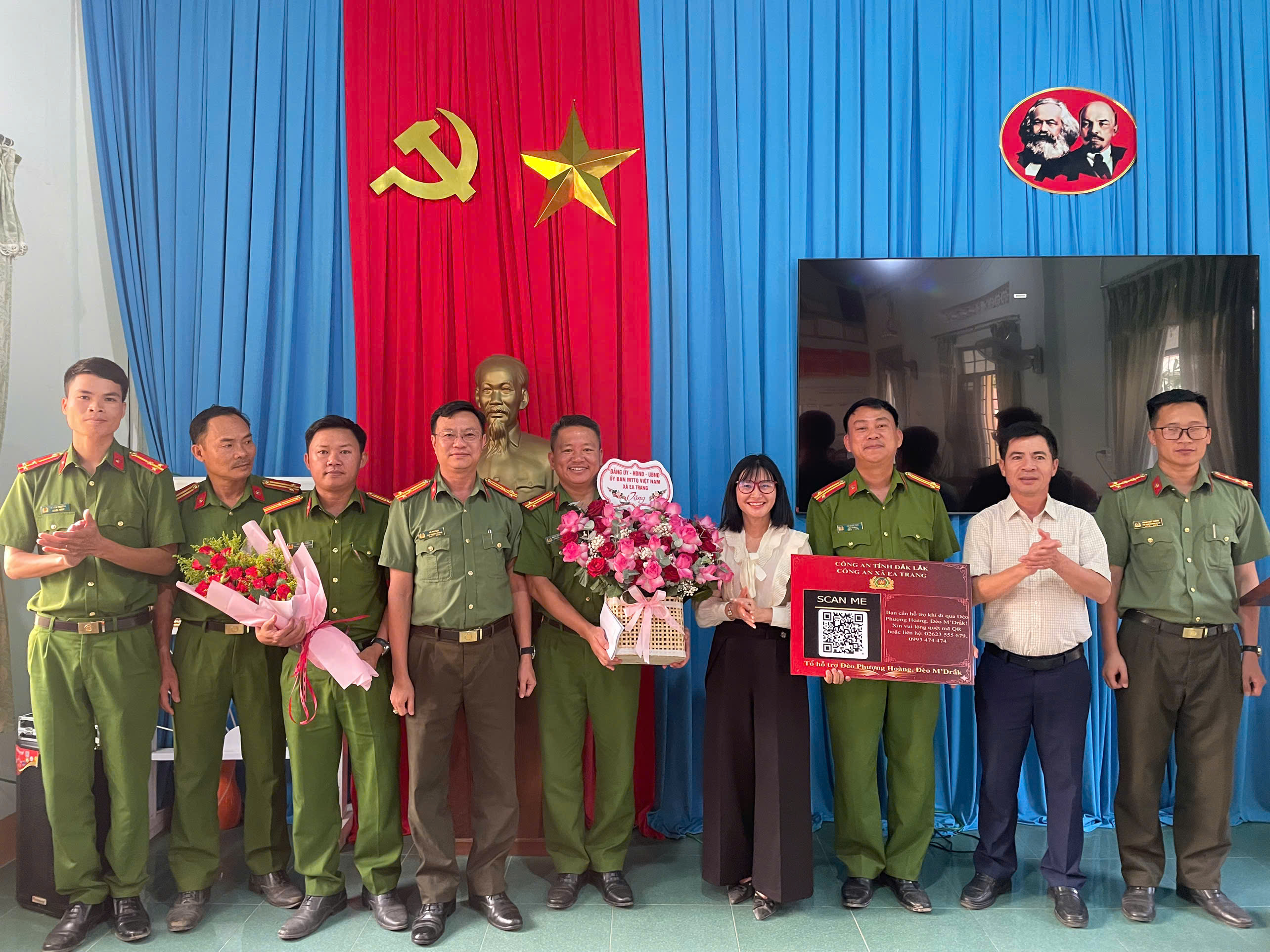 Công an xã Ea Trang ra mắt mô hình dân vận khéo “Tổ hỗ trợ 24/7 Đèo Phượng Hoàng, Đèo M’Drắk”